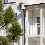 Nymphe Strandhotel & 4* Binz