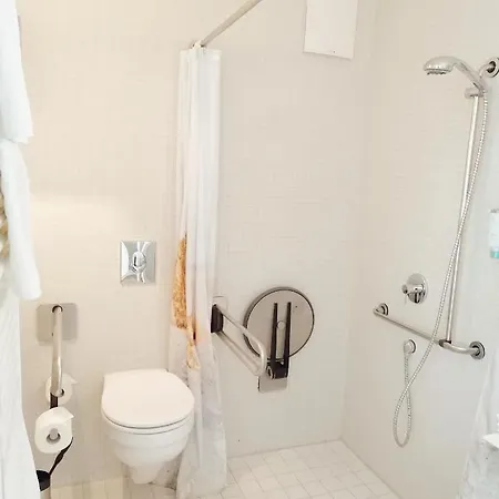 מלון Nymphe Strandhotel & 4*