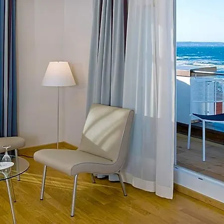 Nymphe Strandhotel & Hotel 4*