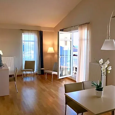 Nymphe Strandhotel & 4*