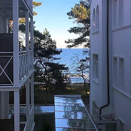 Nymphe Strandhotel & 4* Binz