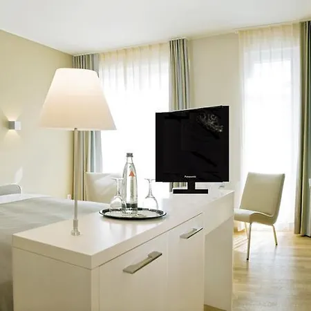 מלון Nymphe Strandhotel &