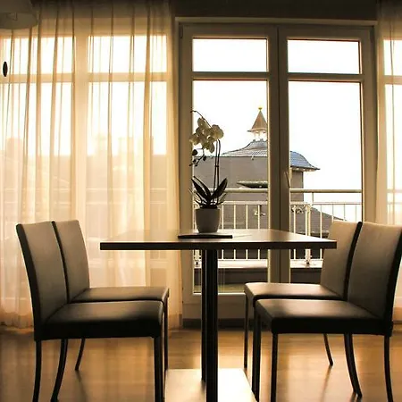 Nymphe Strandhotel & 4* Binz