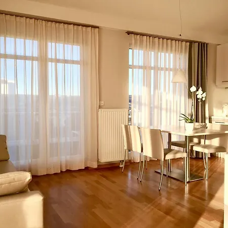 Nymphe Strandhotel & Hotell