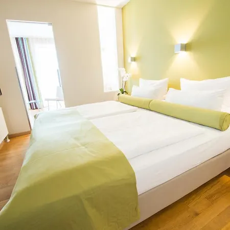 Nymphe Strandhotel & 4*