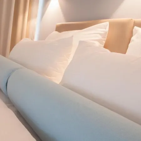 Nymphe Strandhotel & 4* ビンツ