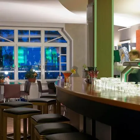 מלון Nymphe Strandhotel & בינץ