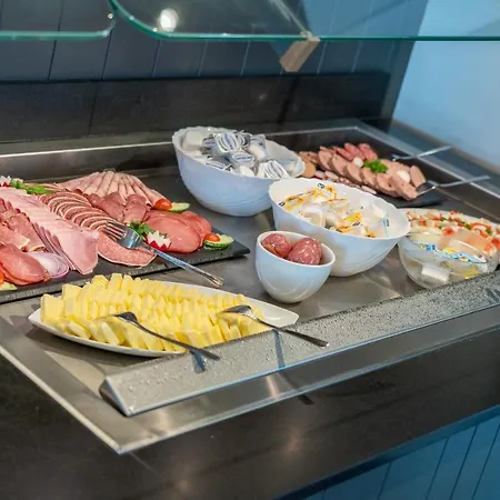 Nymphe Strandhotel & Hotell 4*