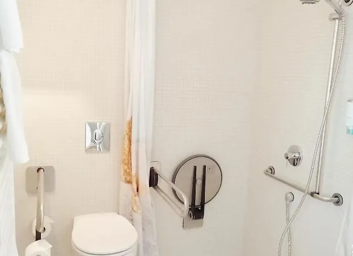 מלון Nymphe Strandhotel & 4*