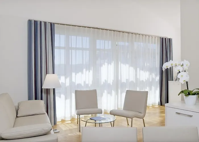 Nymphe Strandhotel & מלון בינץ