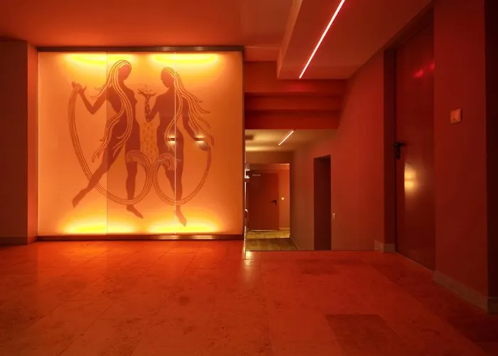 Nymphe Strandhotel & מלון
